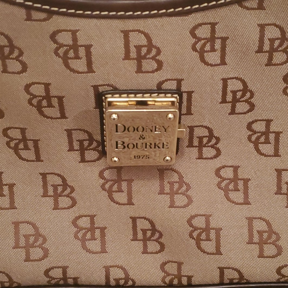Signature Canvas Dooney & Bourke Hobo Shoulder Bag - Picture 4 of 8